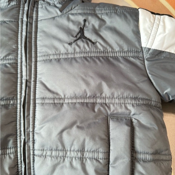 Air Jordan Puffer Jacket, Size: 2T - Picture 2 of 4